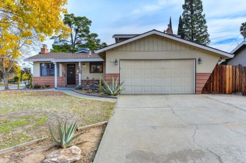 6816 Falworth St, Citrus Heights, CA 95621-4113