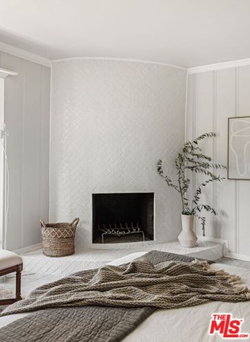 2480 Chevy Chase Dr, Glendale CA  91206-1845 exterior