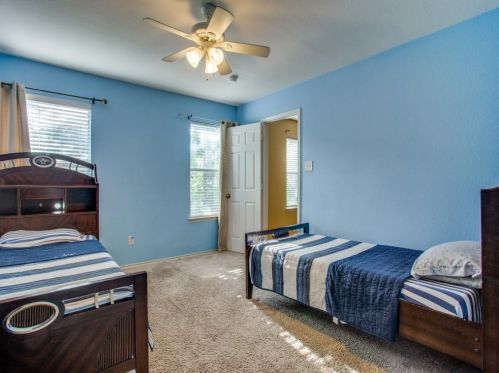 1473 Hedgewood Trl, Fort Worth TX  76112-4455 exterior