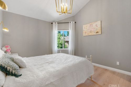 431 Tangelo, Irvine CA  92618-4483 exterior
