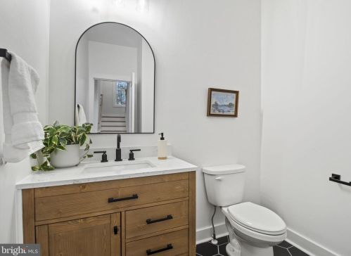 664 Dill Rd, Severna Park MD 21146-4120 exterior