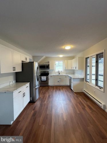 18 Whitetail Dr, Berkeley Springs WV  25411-5516 exterior