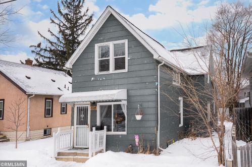 228 1st Ave, South Saint Paul, MN 55075-2301
