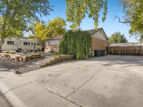 889 Dean Dr, Denver CO  80233-5615 exterior