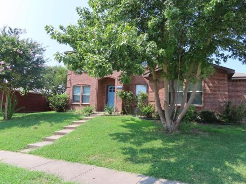 2525 Barksdale Dr, Rockwall TX  75032-7381 exterior