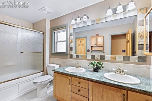 84 Pne Ln, Woodland Park CO 80863-9535 exterior