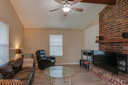 7721 Westcliff St, North Richland Hills TX 76179-4633 exterior