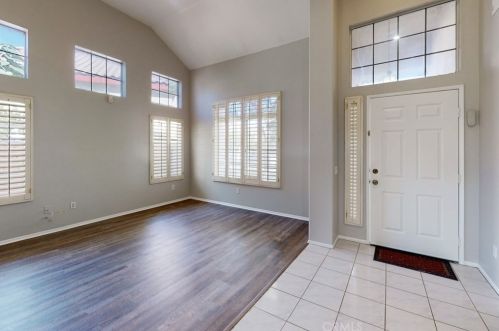 1204 Avenida Floribunda, San Jacinto CA  92583-5208 exterior