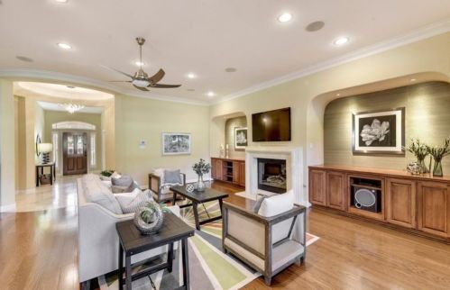 7808 Crandall Rd, Austin TX  78739-1909 exterior