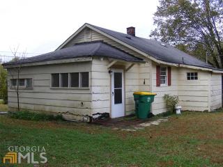 219 Buena Vista St, Winder, GA 30680-1641