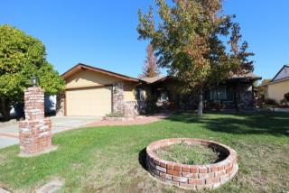 206 Rainier Cir, Vacaville, CA 95687-3312