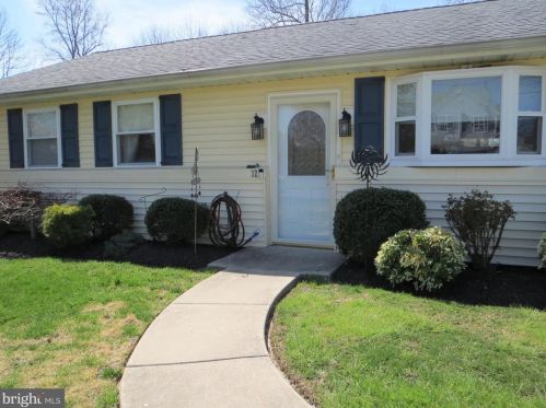 32 Mckinley Ave, Blenheim, NJ 08012-5318
