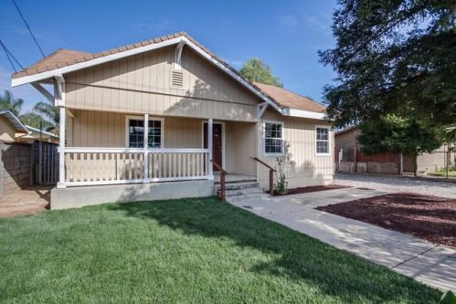 1813 John St, Modesto, CA 95351-3412