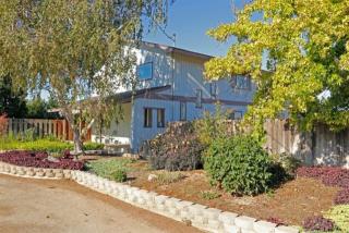 1749 Ring Ave, Fresno, CA 93723-9253