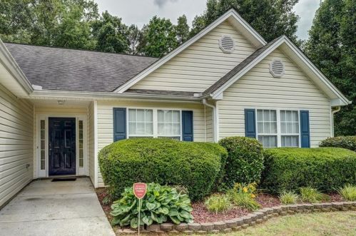 130 Crooked Creek Dr, Porterdale, GA 30016-6208