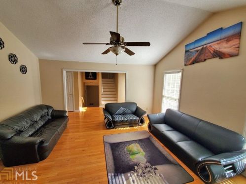 2209 Trilleck Dr, Kennesaw, GA 30152-5828