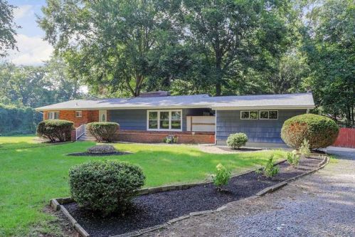 15 Hill Rd, Lincroft, NJ 07738-1508