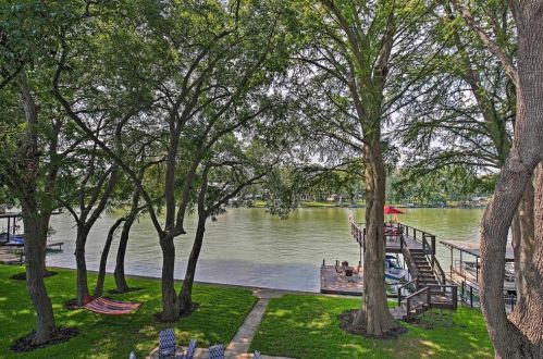 416 Turtle Ln, Seguin TX  78155-3147 exterior