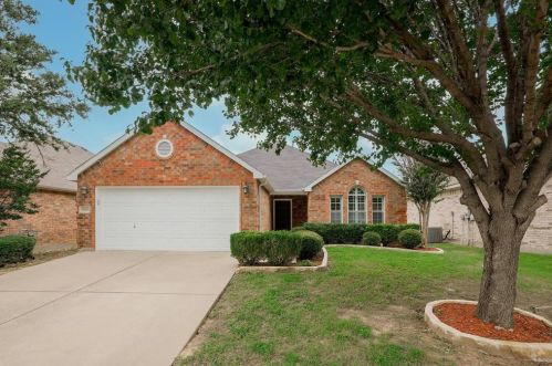 6928 Stockton Dr, Fort Worth TX  76132-5039 exterior