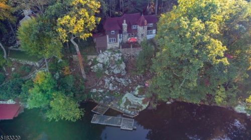 1 Anna Rd, Andover, NJ 07821-2989