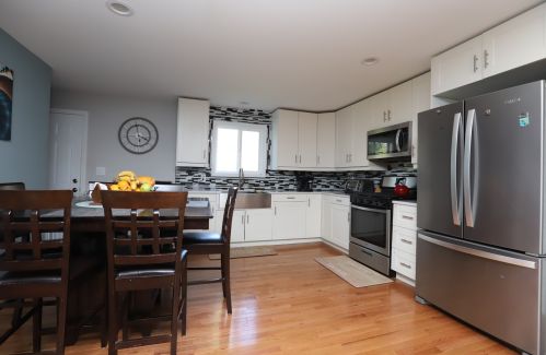 1430 Walnut Dr, Bull Valley, IL 60098-2558