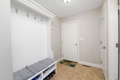 92 Brandywine Pl, Southington CT  06489-4365 exterior