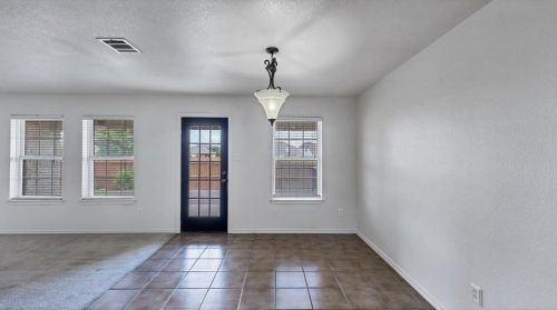 1281 Beechwood Dr, Uhland TX 78640-5718 exterior