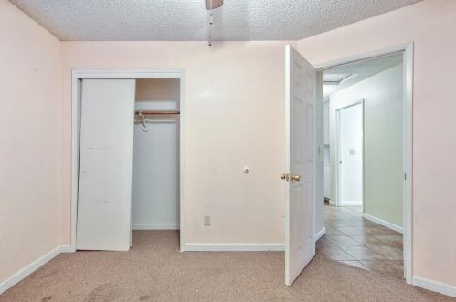 725 Bennington Ave, Turlock CA 95382-0306 exterior