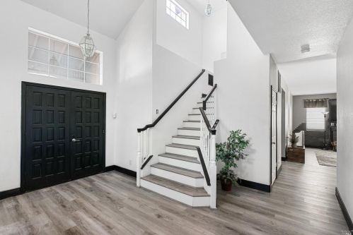 119 Sunnyglen Ct, Vacaville, CA 95687-5552