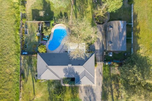 3130 Point Pleasant Rd, Elk Grove, CA 95757-9724
