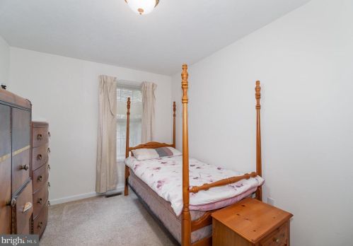 679 Walnut St, Hanover PA 17331-2050 exterior