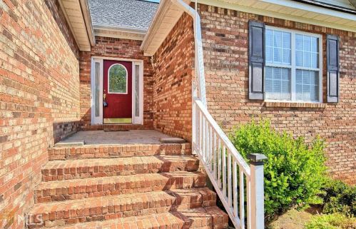 105 Melrose Creek Dr, Stockbridge GA  30281-2350 exterior
