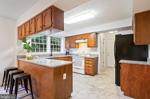 6318 Short Wheel Way, Columbia, MD 21045-5608