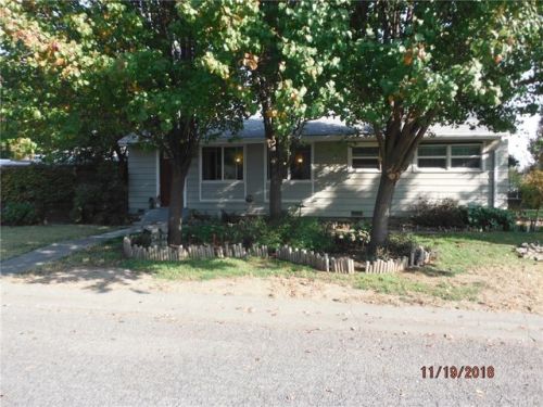 1221 1st St, Corning, CA 96021-3205