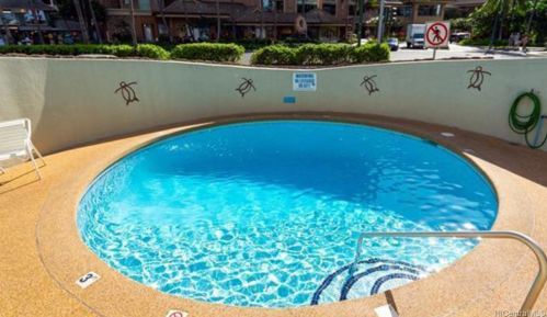 1804 Ala Moana Blvd, Honolulu HI  96815-1696 exterior