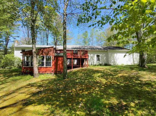 14 James Dr, Waterboro, ME 04087-3042
