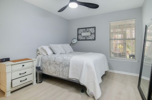 3276 Queensgate Way, Mount Pleasant SC  29466-6989 exterior
