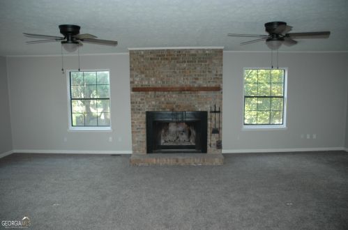 206 Lake Forest Dr, Lagrange, GA 30240-3720
