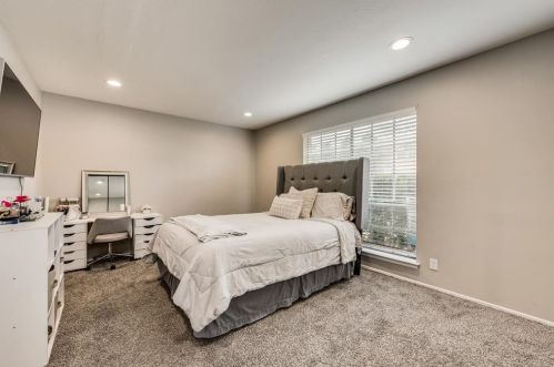 1827 Crosby Rd, Carrollton TX 75006-7350 exterior