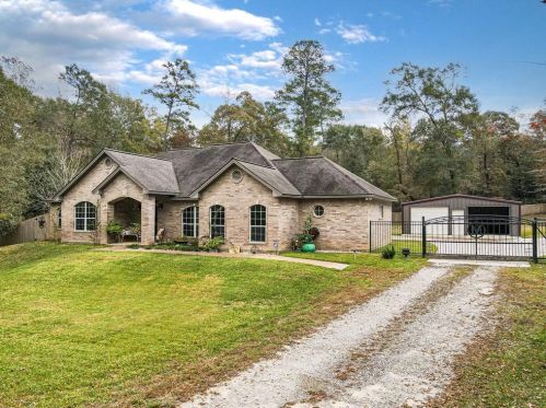 3719 Summer Ln, Huntsville, TX 77340-8945