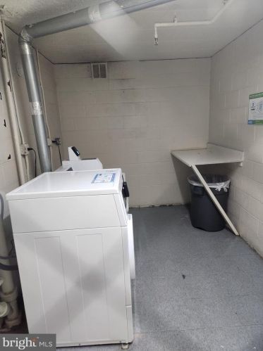 9203 New Hampshire Ave, Silver Spring MD  20903-3628 exterior