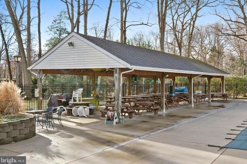 36 Whittier Pkwy, Severna Park MD 21146-3051 exterior