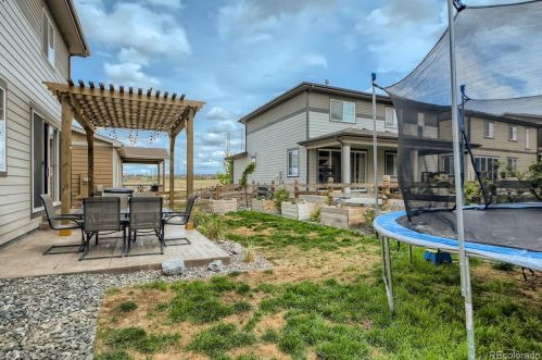 4677 Nepal Way, Aurora CO 80015-6402 exterior