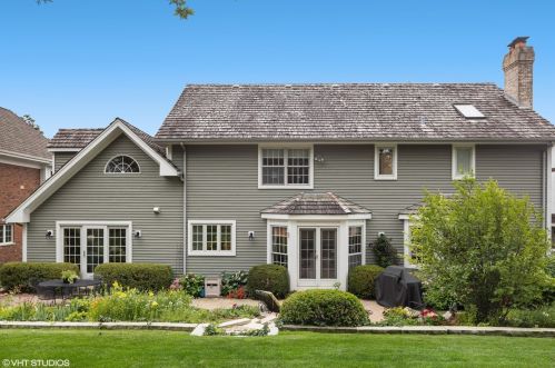 115 Eastern Ave, Willowbrook IL  60514-1414 exterior