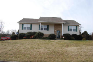 158 Ridgefield Dr, Dandridge, TN 37725-4261