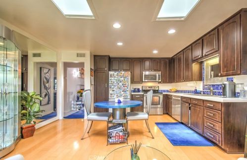 12 Gumwood, Irvine CA  92612-2352 exterior