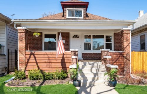 5346 Waveland Ave, Chicago, IL 60641-3353