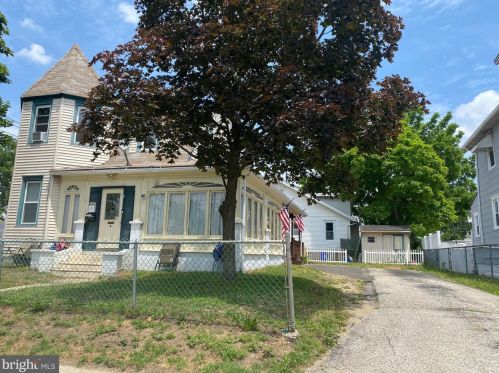 1 Thompson Ave, Gloucester, NJ 08030-2439