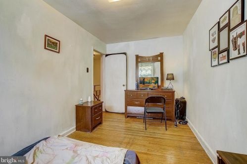 6004 10th St, Philadelphia PA 19141-3703 exterior