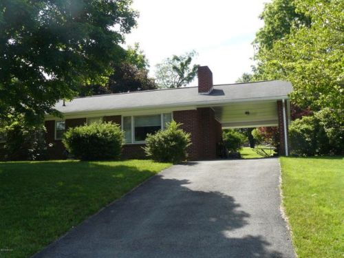 1513 Overton Dr, Snowville, VA 24301-4125